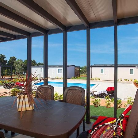 Camping Adria Mobile Homes In Camping Kastanija Novigrad  ภายนอก รูปภาพ