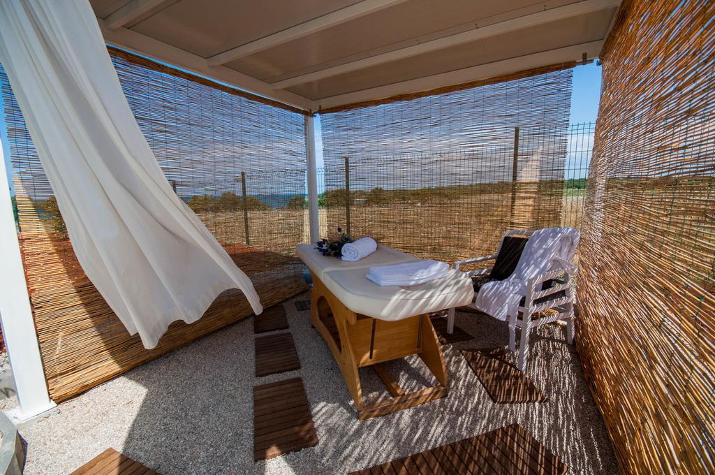 Camping Adria Mobile Homes In Camping Kastanija Novigrad  ภายนอก รูปภาพ