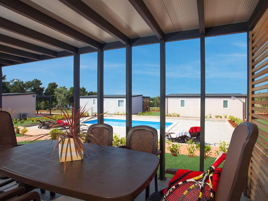 Camping Adria Mobile Homes In Camping Kastanija Novigrad  ภายนอก รูปภาพ