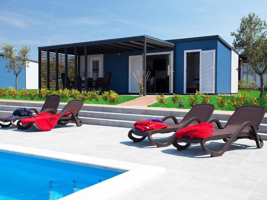 Camping Adria Mobile Homes In Camping Kastanija Novigrad  ภายนอก รูปภาพ