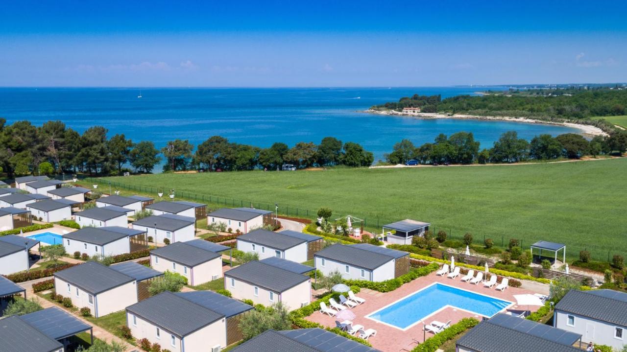 Camping Adria Mobile Homes In Camping Kastanija Novigrad  ภายนอก รูปภาพ