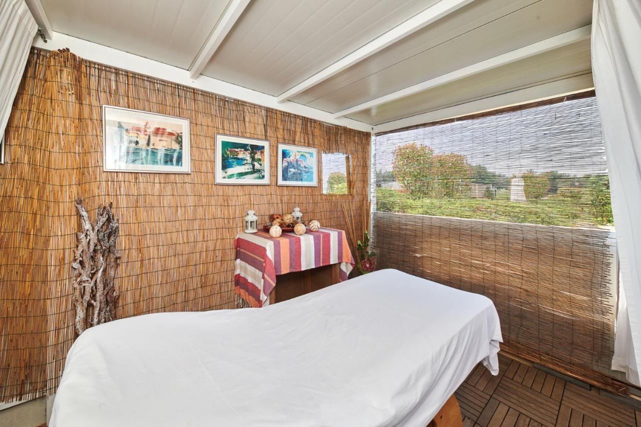 Camping Adria Mobile Homes In Camping Kastanija Novigrad  ภายนอก รูปภาพ